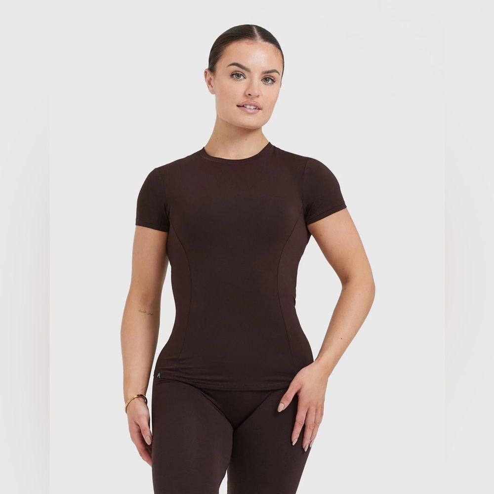 Oner Active 
Mellow Soft Short Sleeve T-Shirt | 70% Cocoa - M